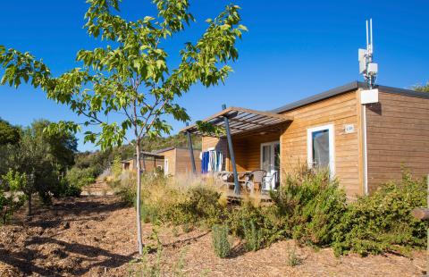 Location mobil home avec terrasse Lumio4